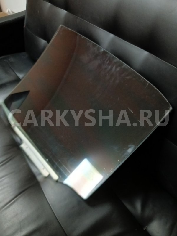 Стекло заднее Toyota Camry 2018-2021 70, правое Toyota Camry 