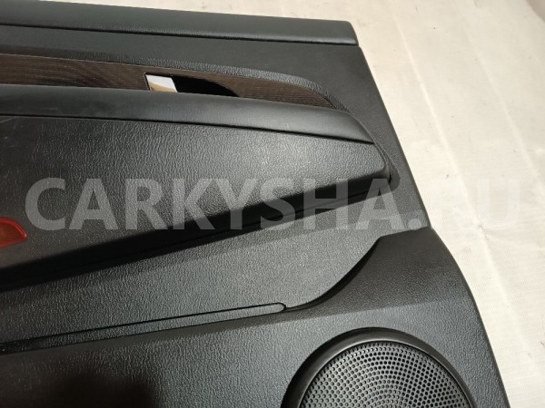 Обшивка двери задней левой Ssang Yong Rexton 