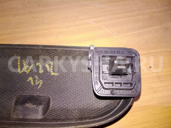 Очечник Mercedes-Benz E-класс W212/S212/C207/A207 рестайлинг (2013—2016) Mercedes-Benz E-klasse оригинальный номер a2048100041