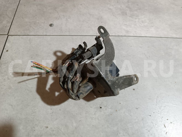 Блок предохранителей подкапотный Nissan Pulsar оригинальный номер 4760540Y00