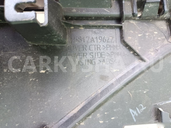 Накладка двери багажника Митцубиси Аутлендер Mitsubishi i оригинальный номер 5817A196ZZ 5817A255XA