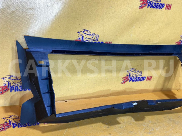 Пыльник радиатора Land Rover Freelander II рестайлинг (2010—2012) Land Rover Freelander оригинальный номер LR032895