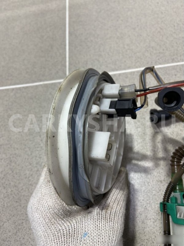 Насос топливный левый Volkswagen Phaeton 2006 Volkswagen Phaeton оригинальный номер 3D0201021JH