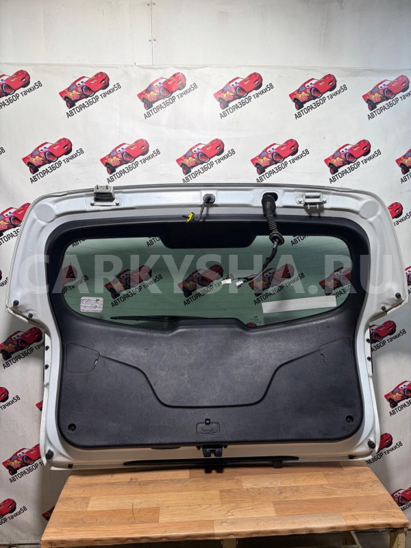 крышка багажника Kia Sportage оригинальный номер 737003U010