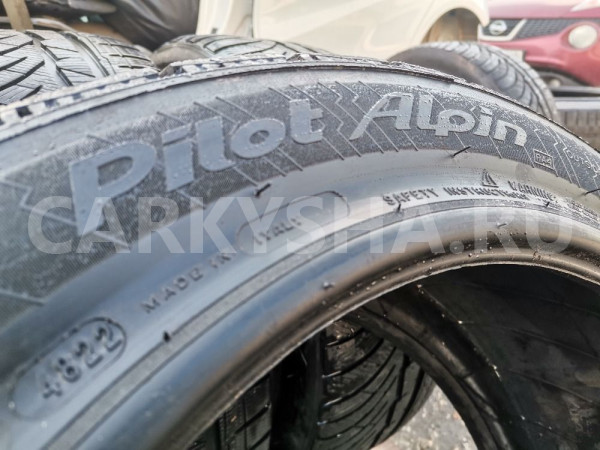 Michelin Pilot Alpin PA4 245/710 R490 AC 117 T   