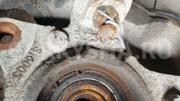 Кулак поворотный левый передний Geely Emgrand EC7 Geely Emgrand EC7 оригинальный номер 1064001279
