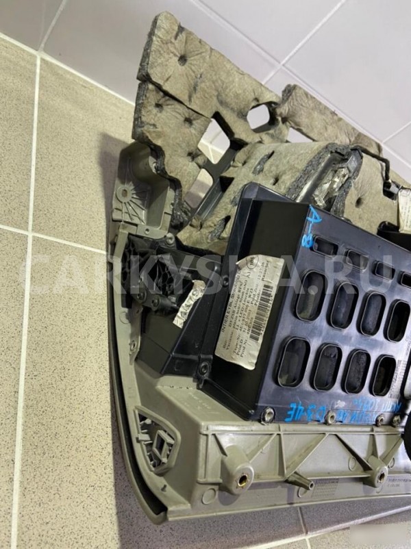 CD-чейнджер, Бардачок Audi A8 D3-4E Audi 200 оригинальный номер 4E0910111E