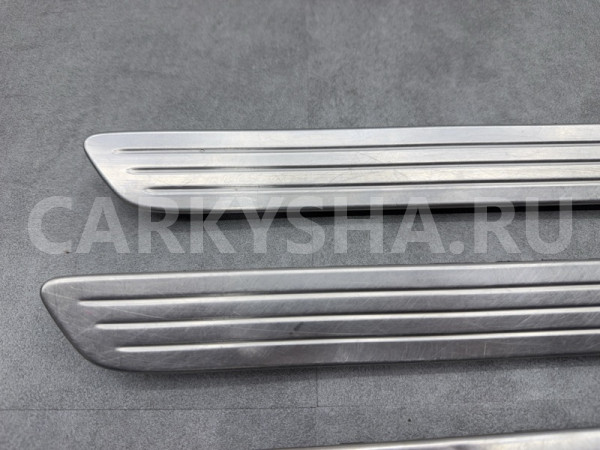 Накладка порога Volkswagen Touareg NF 3.0TDI CRCA Volkswagen Touareg