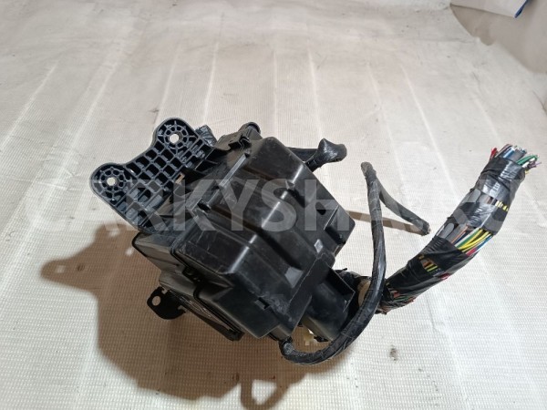 Блок предохранителей подкапотный Suzuki Grand Vitara оригинальный номер 3673564JA1