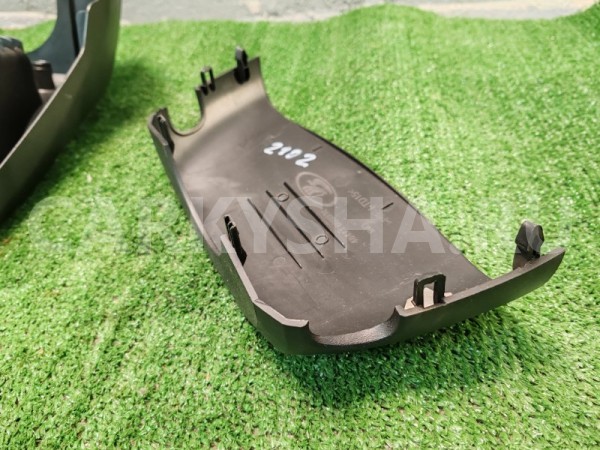 Кожух подрулевой Lada X-Ray 2019 484725213R 21129 ВАЗ (Lada) 2112 