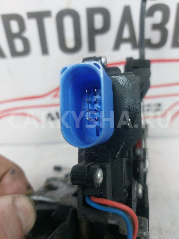 Замок двери передней правой Volkswagen Golf Mk5 Volkswagen Golf оригинальный номер 3D1837016AC