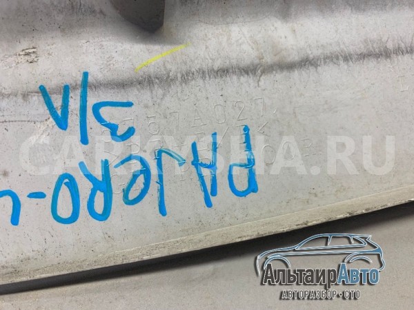 Накладка двери задней левой  Pajero 4 молдинг Mitsubishi i оригинальный номер 5757A027