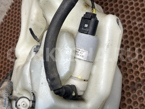 Бачок стеклоомывателя Mini Clubman оригинальный номер 61 66 7 374 600, 61 66 7 374 600, 61667374600, 7374600, 61 66 7 157 121, 61667157121, 7157121, 61 67 2 751 744, 61672751744, 2751744, 67 12 8 377 987, 67128377987, 8377987, 67 12 6 938 620, 67126938620, 6938620, 61 66 2 753 972, 61662753972, 2753972, 61 6