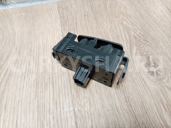 Кнопка аварийной сигнализации Renault Sandero Stepway 2015 252905668R К4М Renault Sandero 