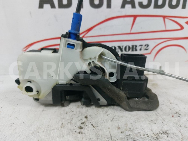 Замок двери передней правой Opel Astra J Opel Astra оригинальный номер 13579515