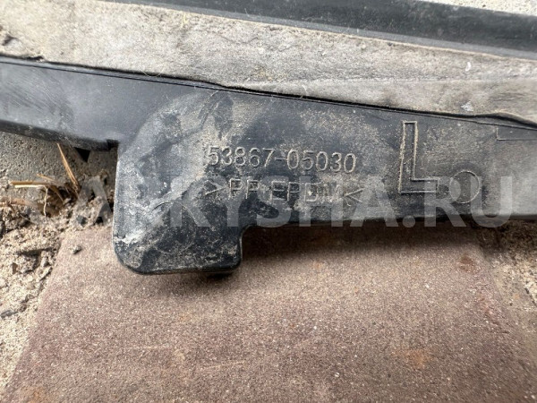 Накладка крыла левая Toyota Avensis T270 Toyota Avensis оригинальный номер 5386705030