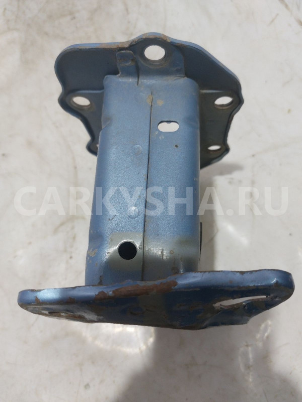 Кронштейн лонжерона правый Hyundai I30 FD Hyundai i30 оригинальный номер 647201H010