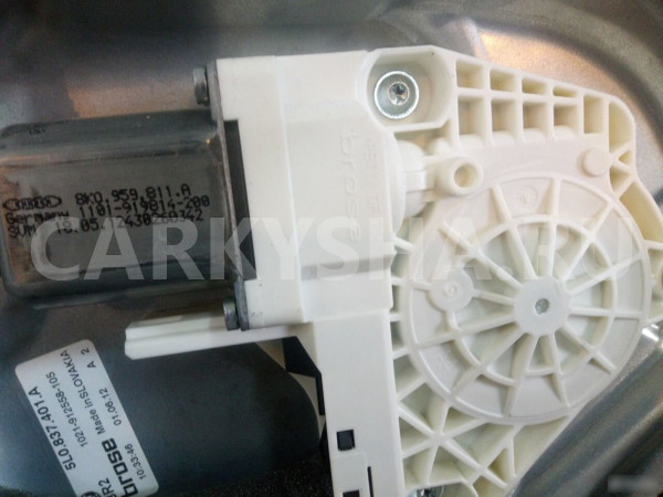 Моторчик стеклоподъемника VAG 8K0959812A Volkswagen Touareg оригинальный номер 8K0959812A