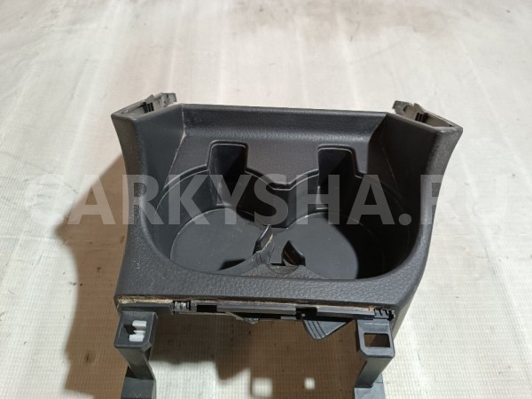 Консоль пола передняя Suzuki Liana 