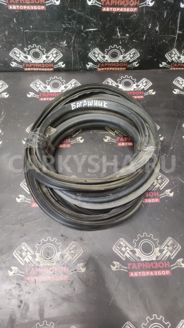 Уплотнитель двери Hyundai Tucson Хендэ Туксон 1 Hyundai Tucson оригинальный номер 831202E001