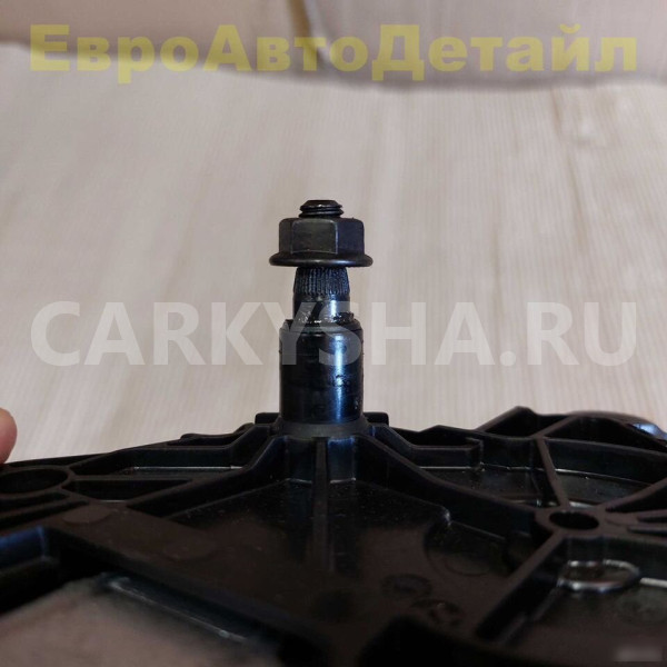 Мотор заднего стеклоочистителя Range Rover Sport 2 Land Rover Range Rover оригинальный номер LR044884