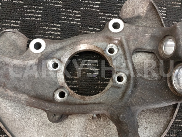 Кулак поворотный передний правый Audi A4 2013 Audi A4
