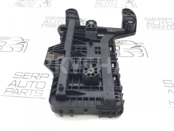 Площадка аккумулятора Skoda Octavia A5 2.0 TDI Skoda Octavia 