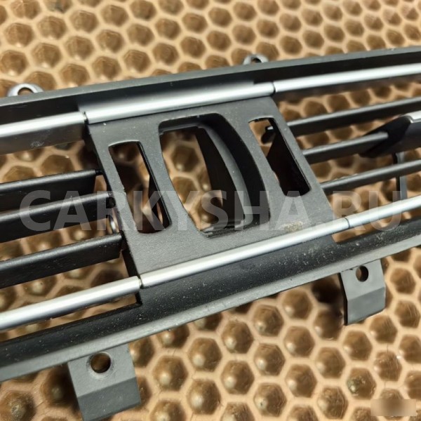 Решетка центрального дефлектора BMW 7er 