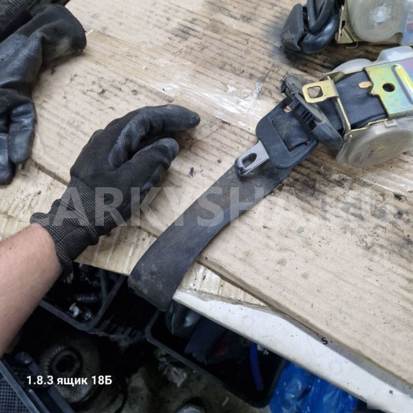 Ремень задний Toyota Corsa l40 Toyota Corsa 