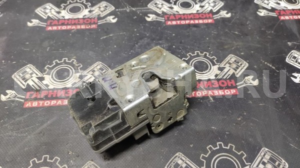 Замок правой передней двери Лада 2190 Гранта ВАЗ (Lada) Granta оригинальный номер 21900-6105012-10