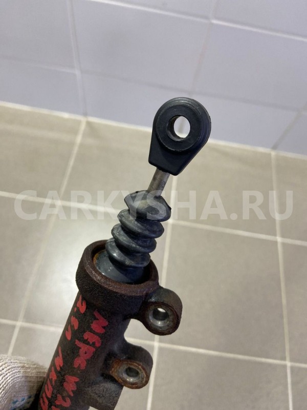 Главный цилиндр сцепления Mercedes-Benz w210 Mercedes-Benz E-klasse 