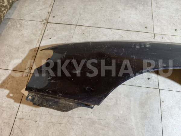 Крыло переднее левое Nissan Bluebird оригинальный номер 631010E030