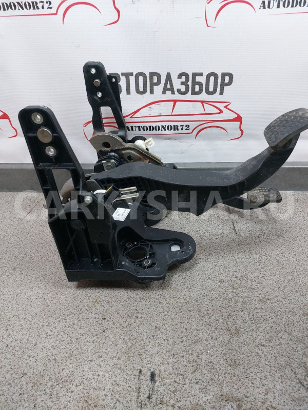 Педальный узел Opel Astra J Opel Astra оригинальный номер 13252175