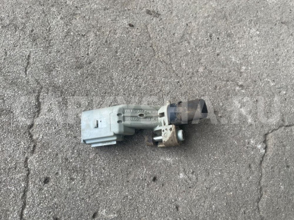 Датчик коленвала VAG VW Skoda Seat 036906433D Volkswagen Polo оригинальный номер 036906433D