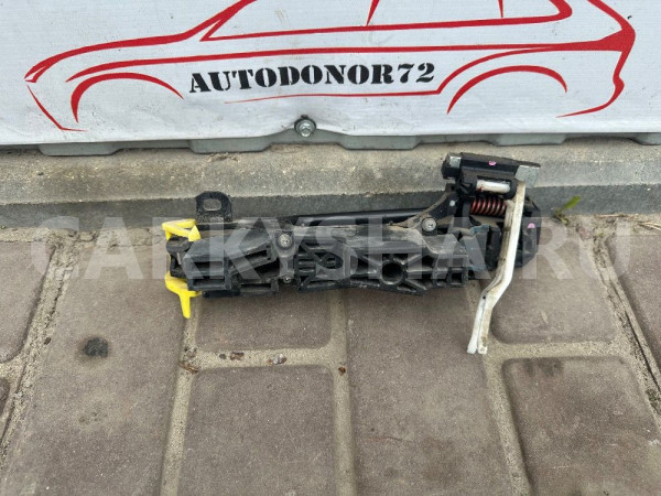 Ручка задней правой двери Toyota Avensis T270 Toyota Avensis оригинальный номер 6921105918