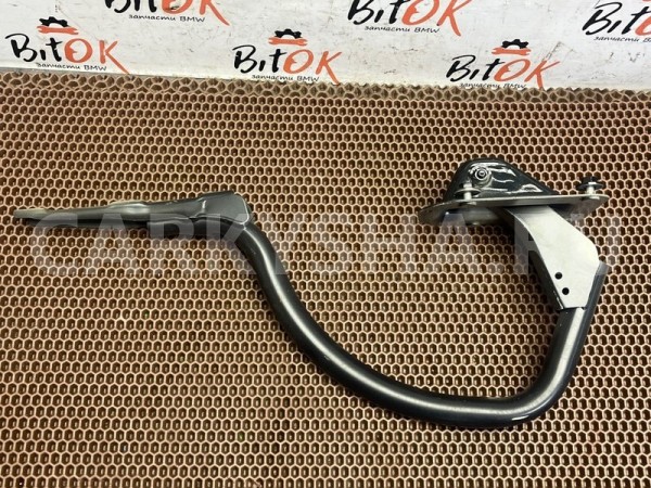 Петля крышки багажника BMW 7er 