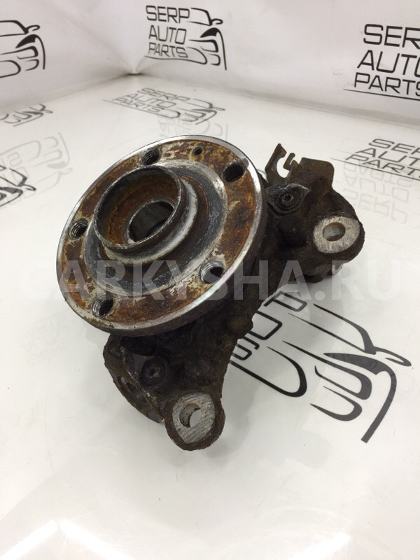 Поворотный кулак правый Skoda Octavia A5 1.8 CDAB Skoda Octavia