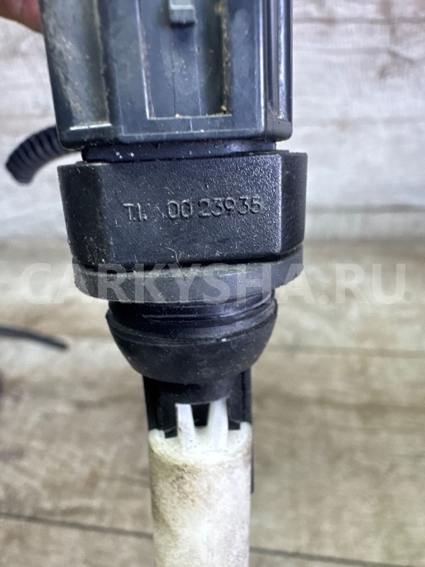 Датчик уровня омывающей жидкости Ford  volvo Ford Focus оригинальный номер 0023935