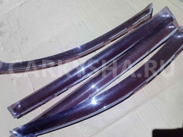 Ветровики ( комплект) Renault Sandero I (2009—2014) Renault 14 оригинальный номер 6001998299