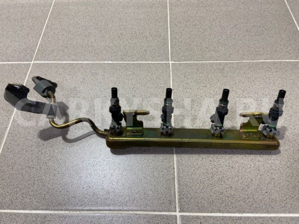 Форсунки с рампой (4шт) NISSAN WINGROAD Y12 HR15DE Nissan AD оригинальный номер FBY1160