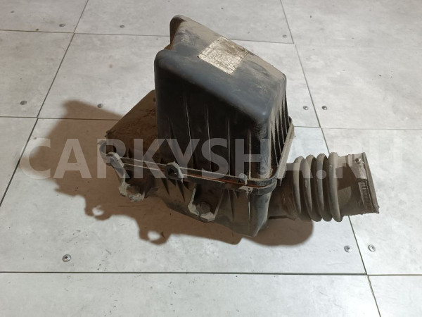 Корпус воздушного фильтра Mazda 2 оригинальный номер FP3913320B