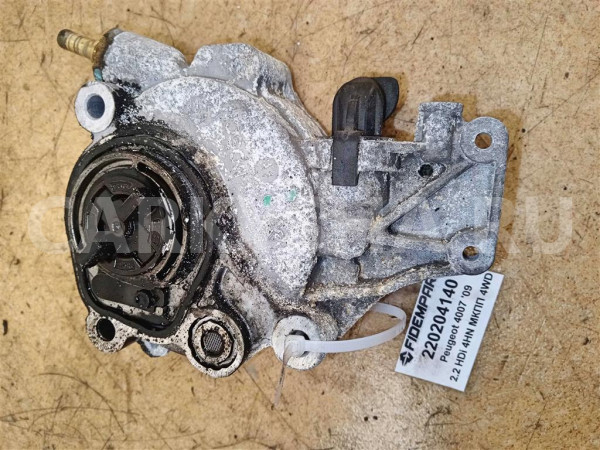 Название детали Вакуумный насос Модель Citroen C-Crosser Citroen C-Crosser оригинальный номер 98 028 512 80
