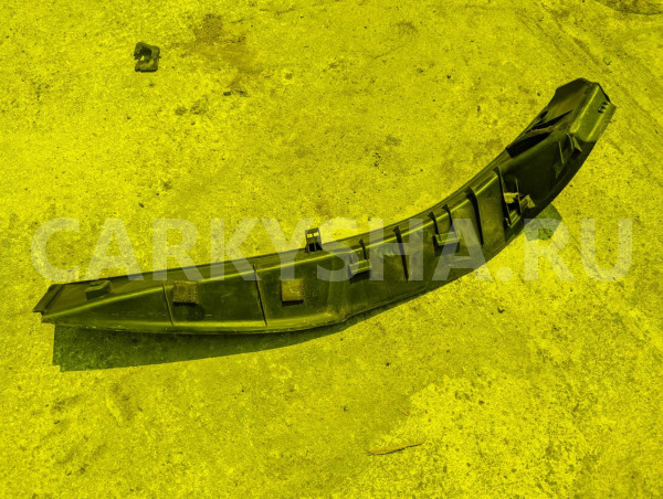Накладка на стоп Toyota Harrier оригинальный номер 64458-48010