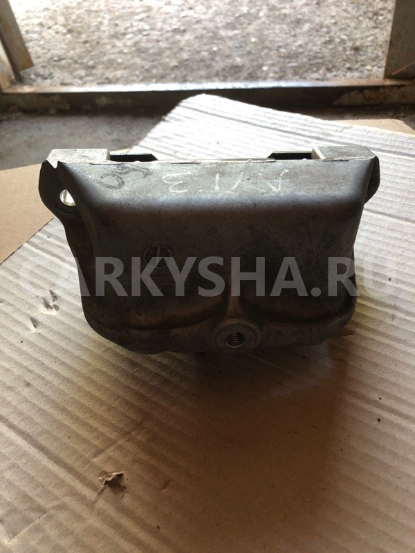 Опора двигателя Mitsubishi Outlander 3 2015-2021 Mitsubishi Outlander 