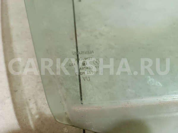 Стекло двери передней правой Nissan Sunny оригинальный номер 803004M700