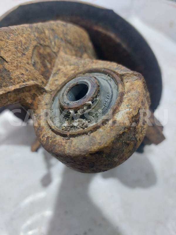 Кулак поворотный задний правый Toyota Avensis T250 Toyota Avensis оригинальный номер 4230405100