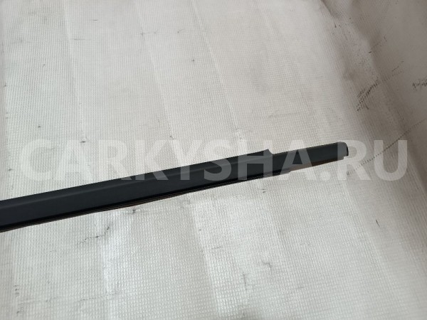 Накладка стекла переднего левого Volkswagen Tiguan 