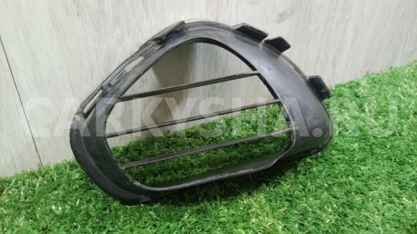 Решетка в передний бампер левая Renault Megane Renault Megane 