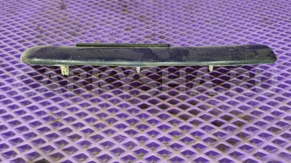 Накладка крыла левого Mercedes-Benz W210 Mercedes-Benz E-klasse оригинальный номер 2106901562