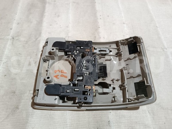 Плафон салонный Audi 200 